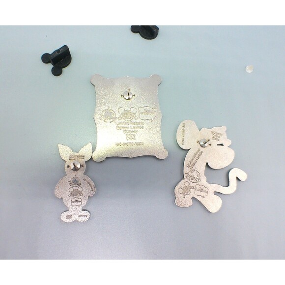 Disney 2019 Winnie The Pooh Tigger Piglet Wisdom Quote Lapel Pin Enamel READ - Picture 6 of 6